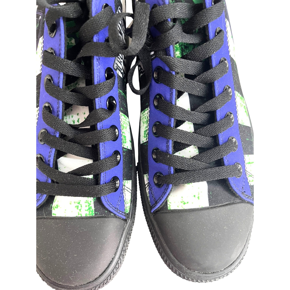 Beetlejuice Striped Unisex Canvas Shoes Size 8.5 Men