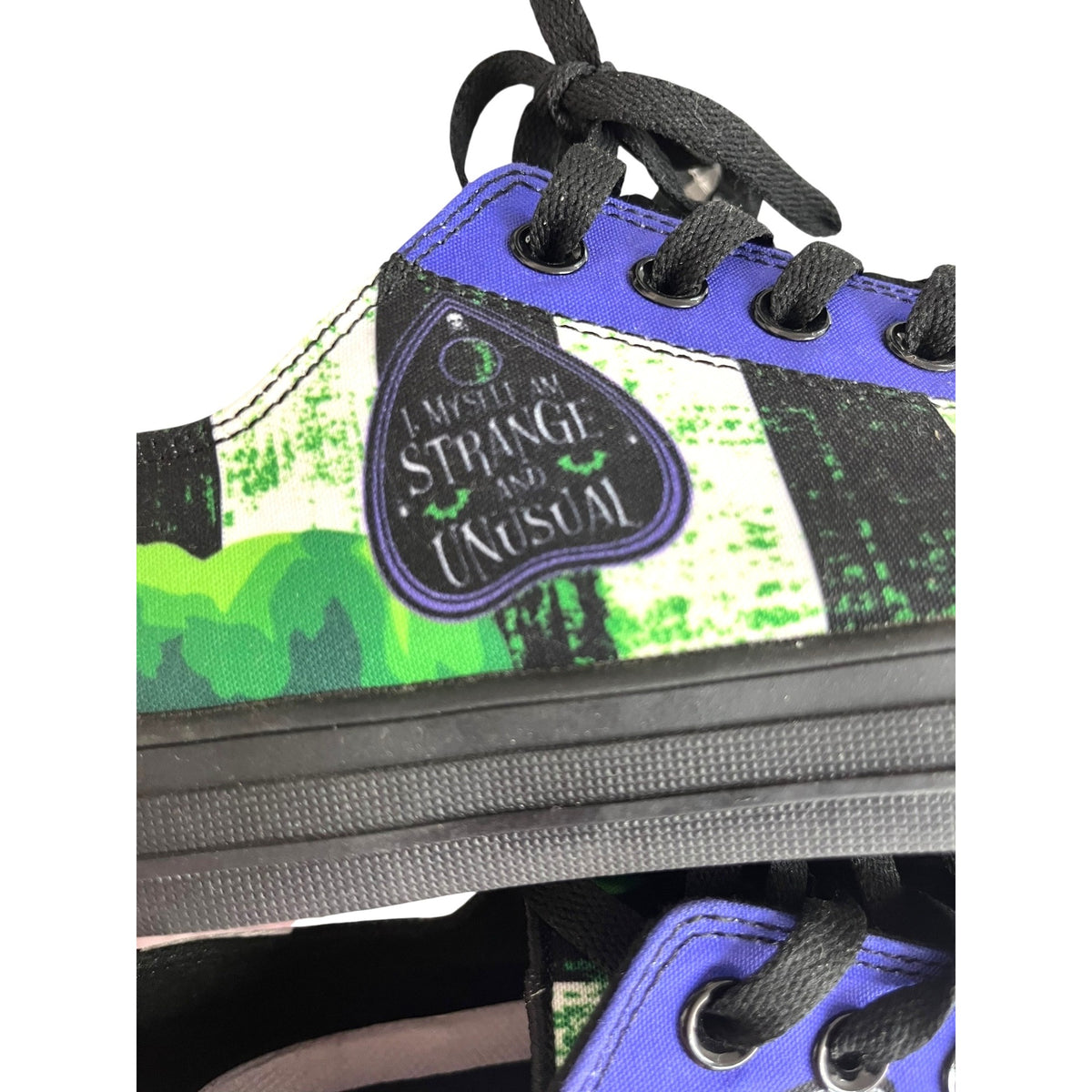 Beetlejuice Striped Unisex Canvas Shoes Size 8.5 Men