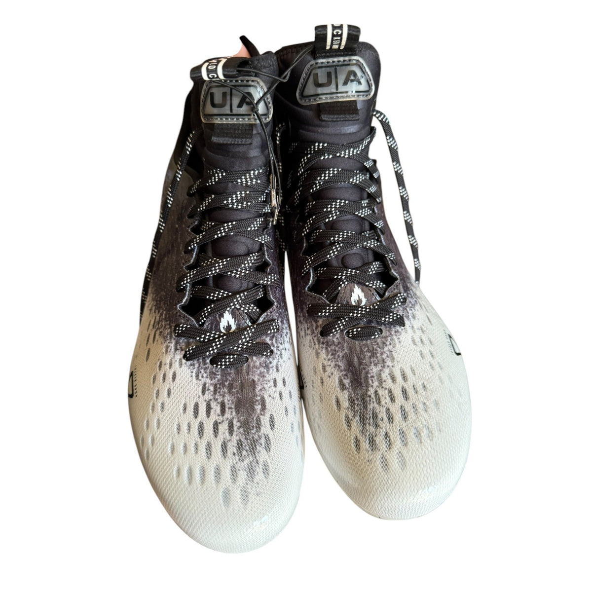 Under Armour Spotlight Lux MC 2.0 Size 8.5