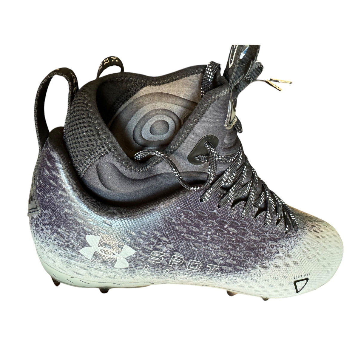 Under Armour Spotlight Lux MC 2.0 Size 8.5