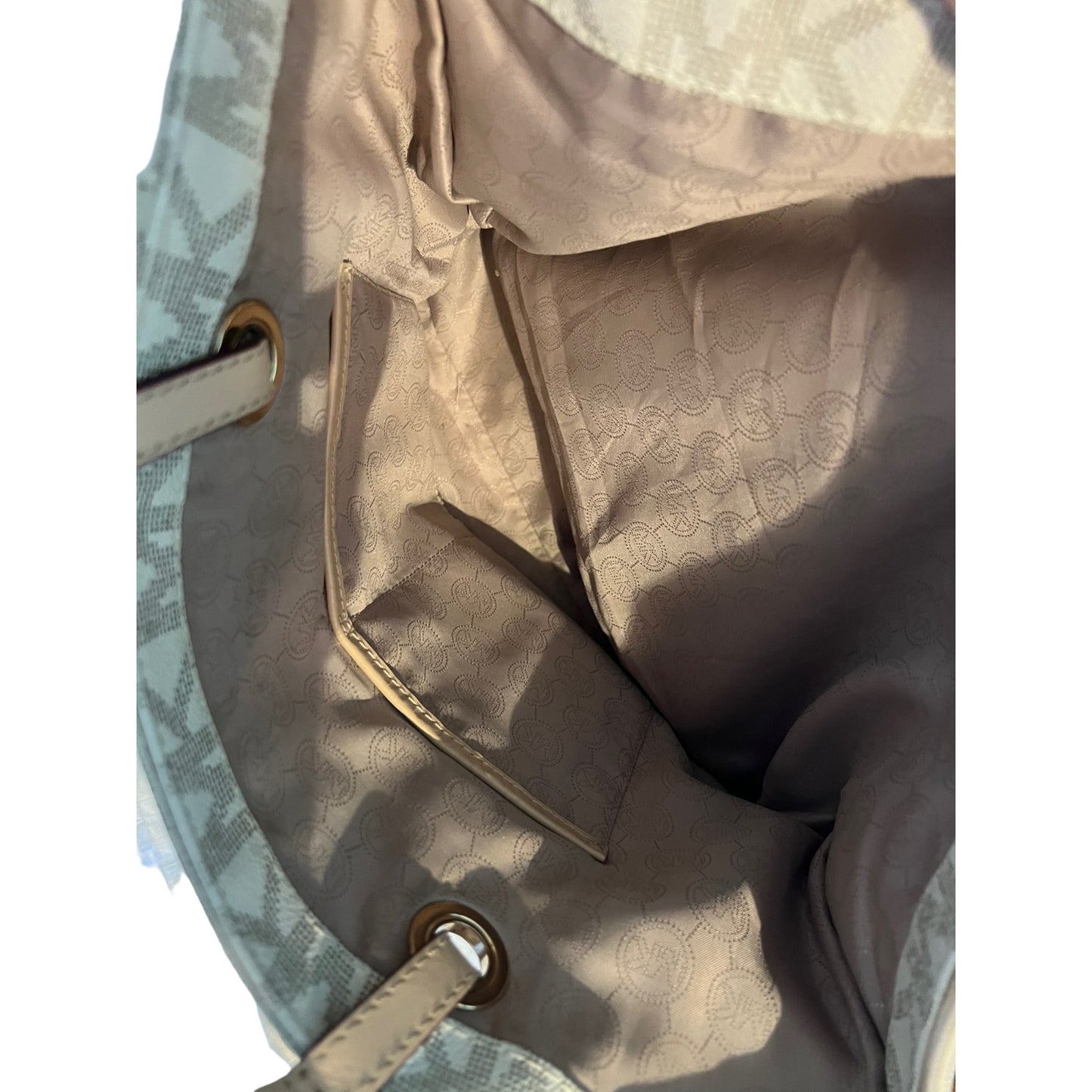 Michael Kors Jet Set White Tote Bag