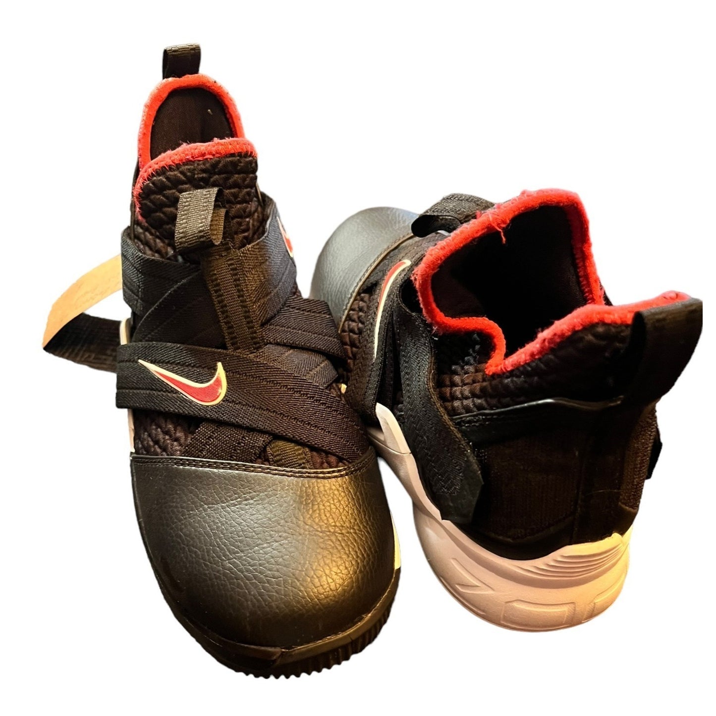 Nike LeBron 12 GS Bred Child Size 5Y