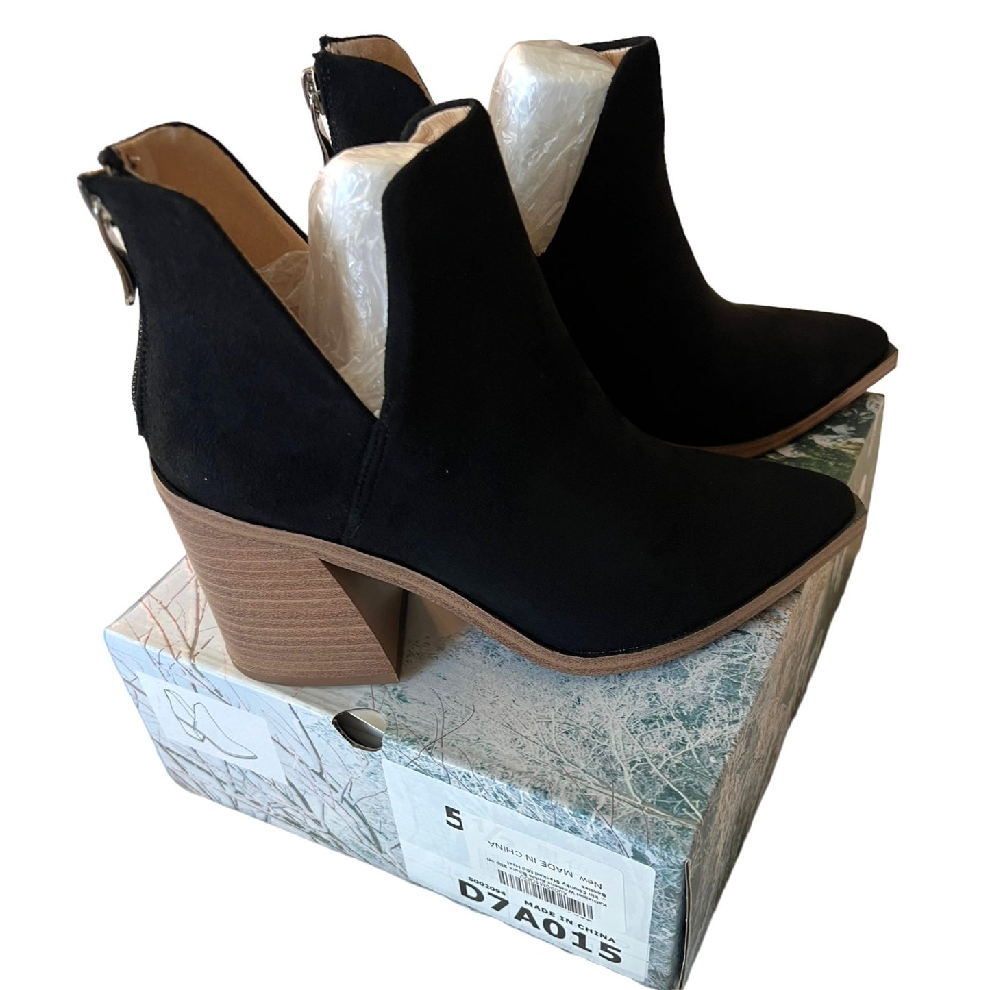 Black Suede Block Heel Ankle Boots With Back Zipper Closure - Women's Size 5.5 NWB