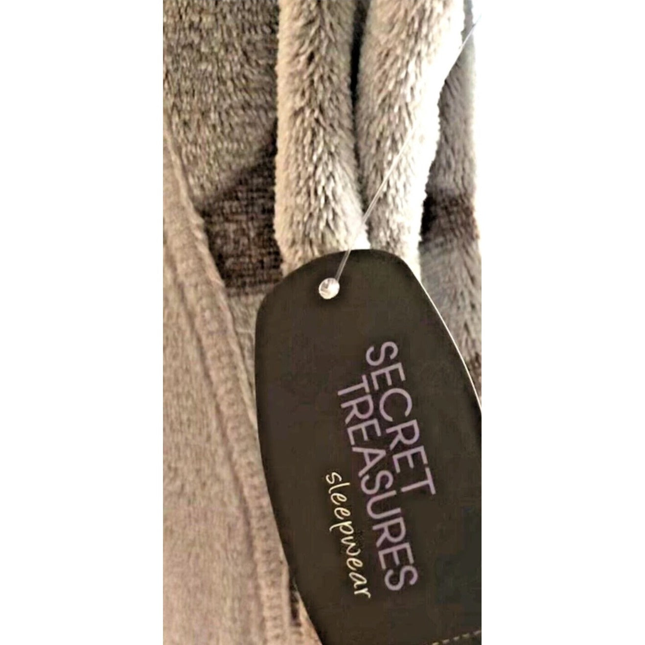 Giraffe Print Hooded Fleece Onesie Pajamas With Pockets Secret Treasures Women's XS 0-2 NWT