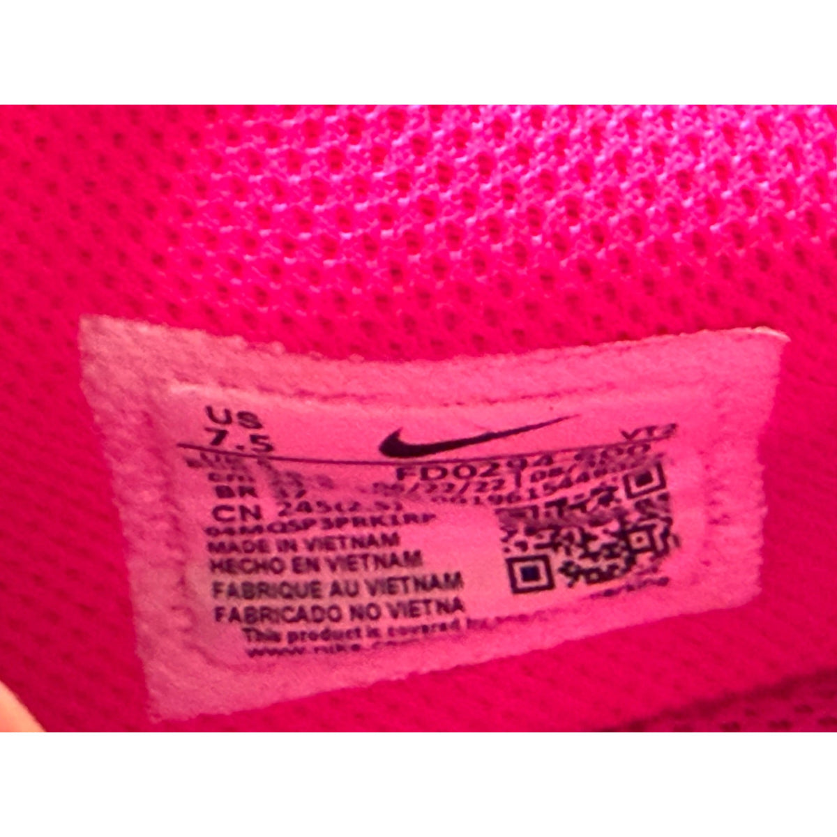 Womens Nike Air Max Excee Sneakers Hyper Pink/White Size 7.5