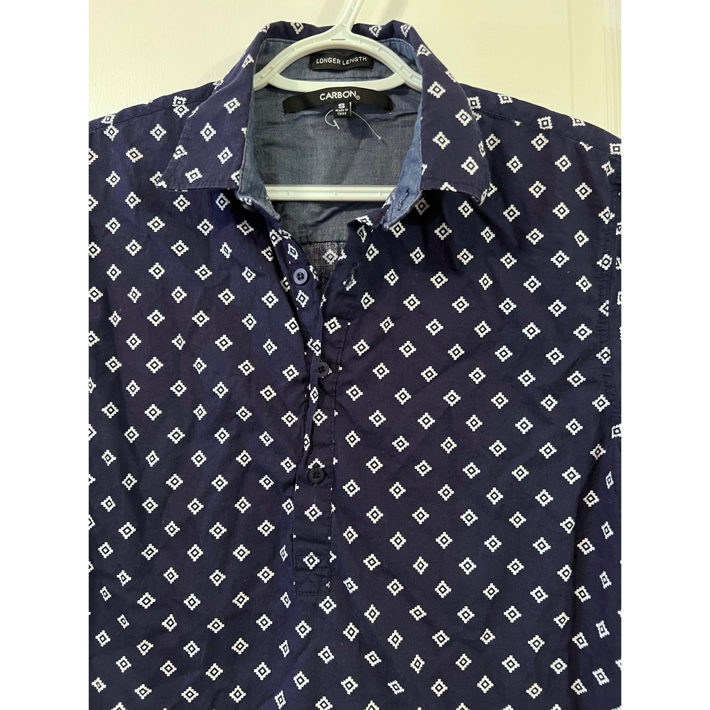 Carbon Mens Longer Length Navy Diamond Print Button-Up Shirt Size S