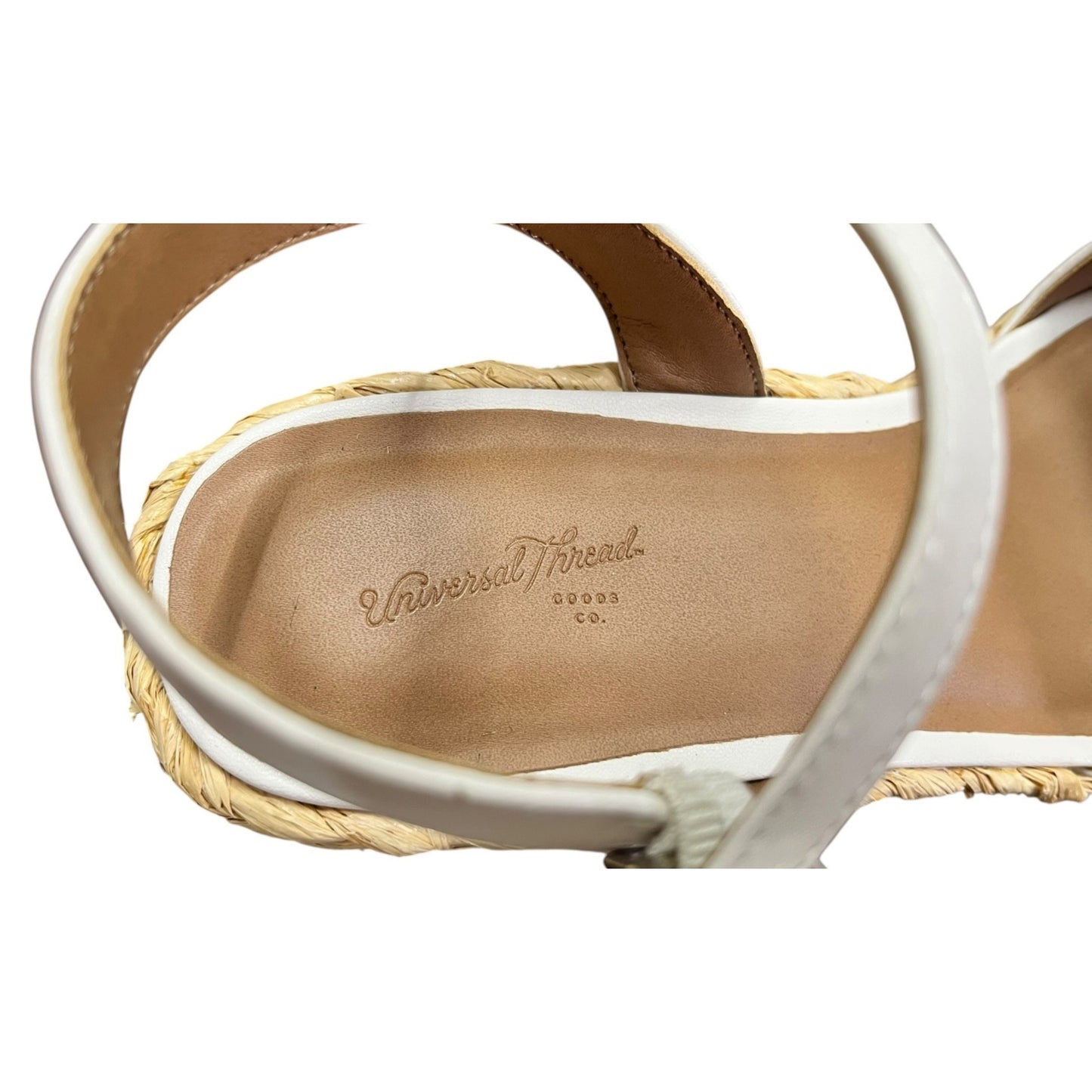 Universal Thread White Alisha Platform Heels SZ 8