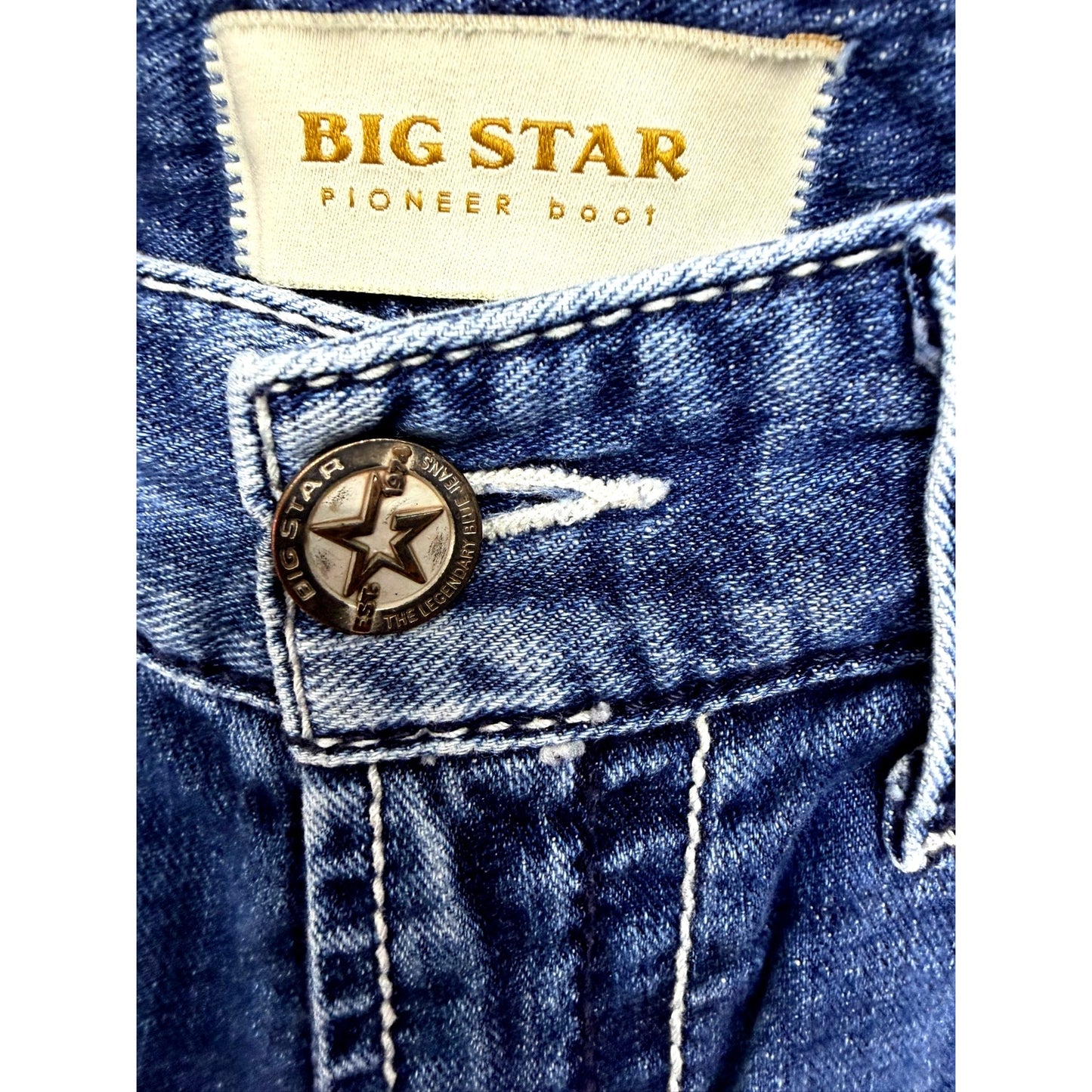 Big Star Pioneer Bootcut Jeans Blue Denim With Embroidered Pockets Men's 33L