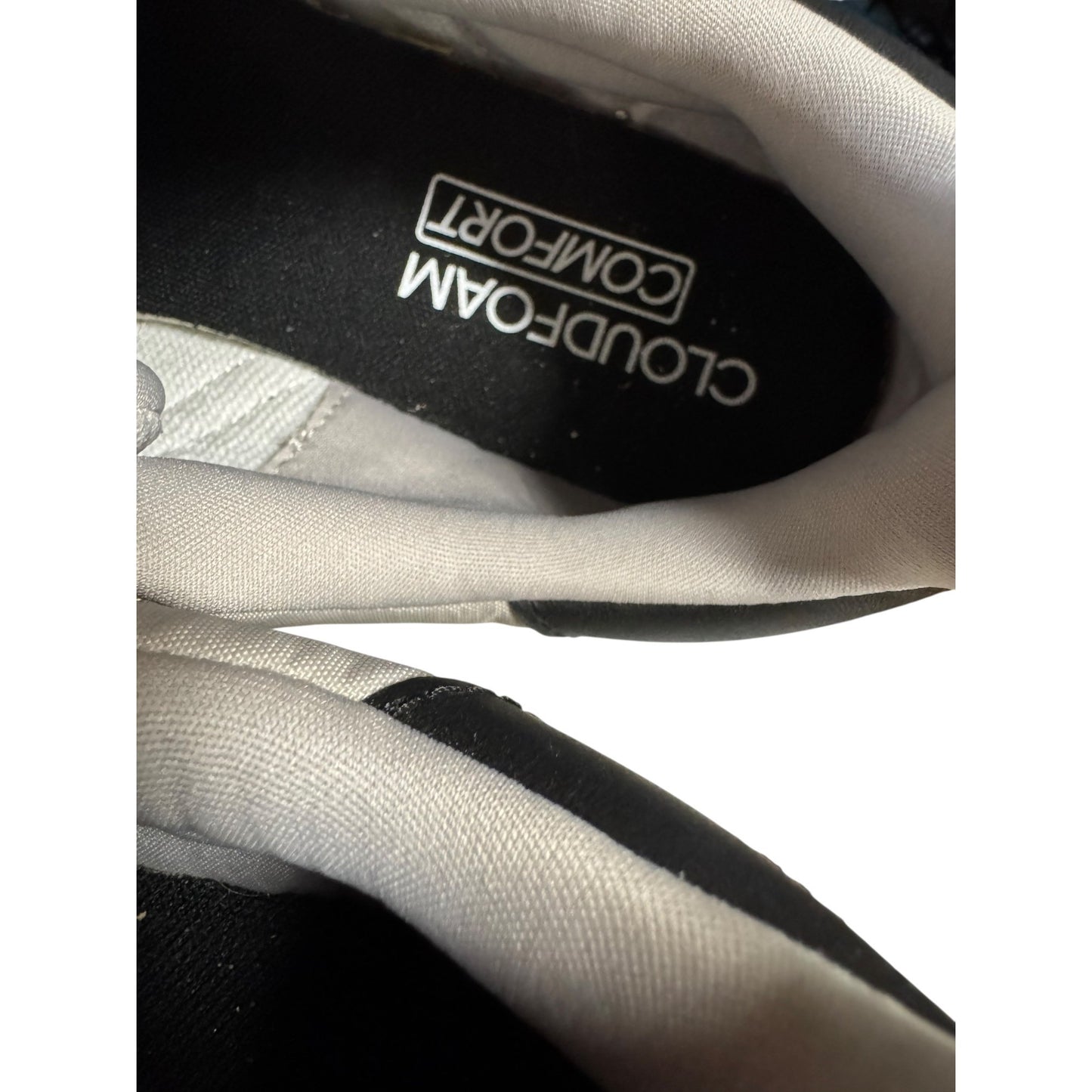 Adidas Men's Sneakers Size 9.5 NWOB