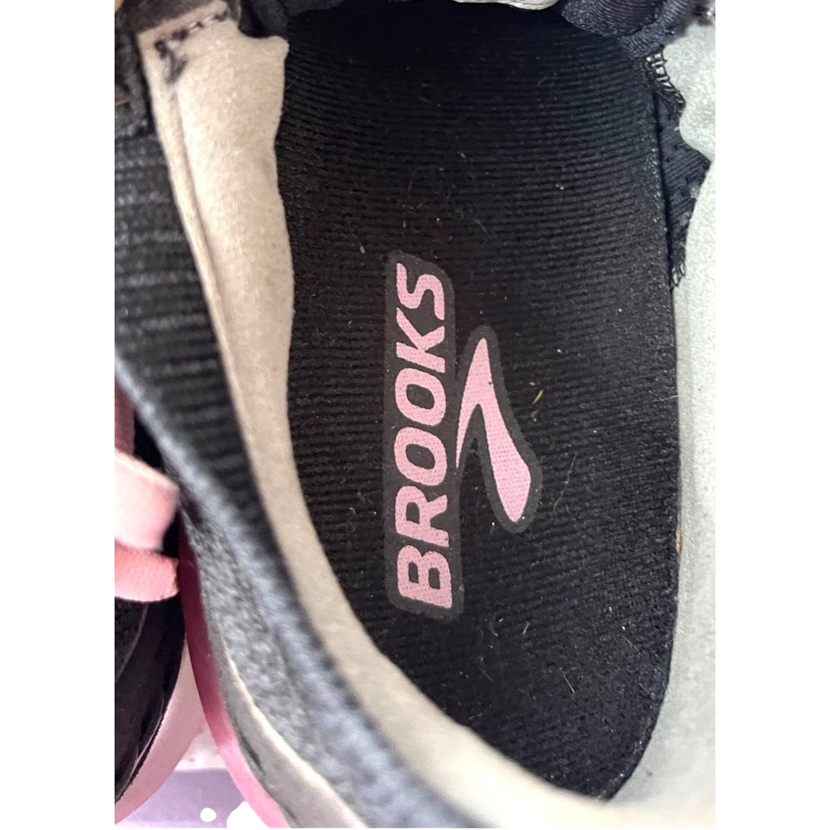 Brooks Women's Running Shoes Size 7.5