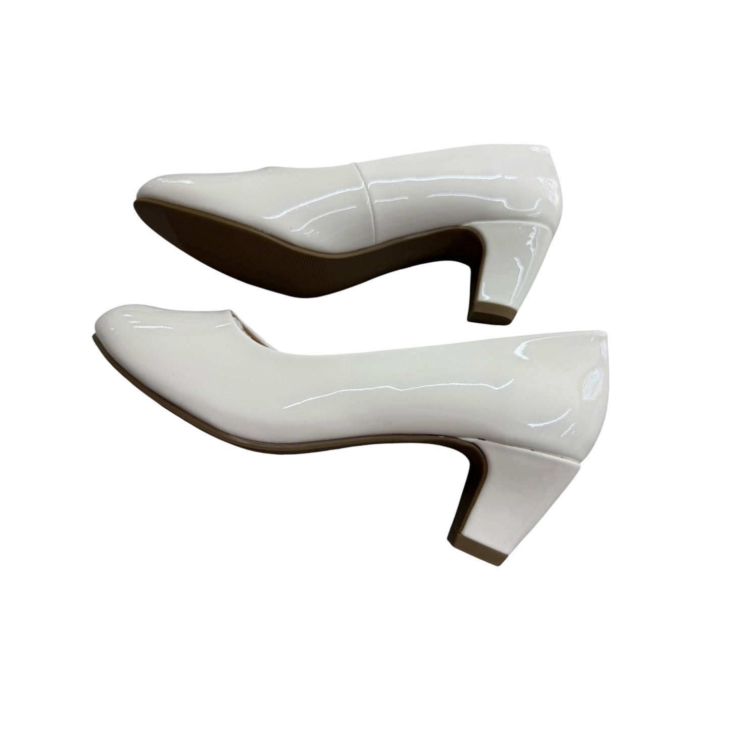 Journee Collection White Patent Leather Pumps Size 6 Women's Shoes