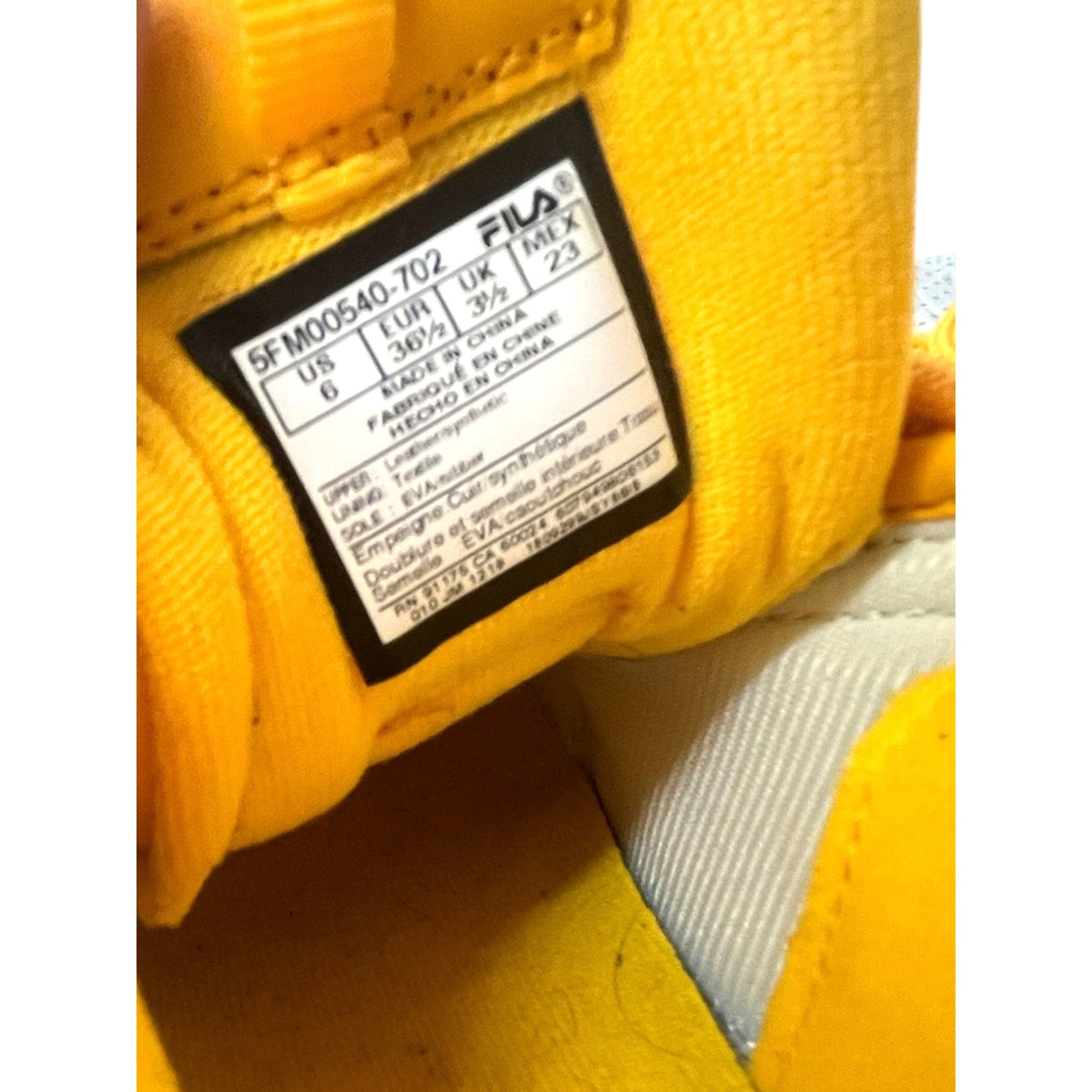 Fila Disruptor II Women's Yellow Chunky Sneakers Size 6